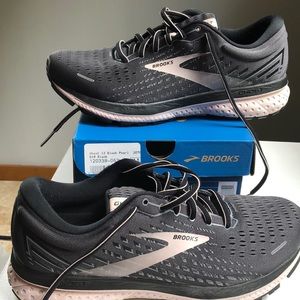 Brooks Ghost 13 Black Pearl Running Shoes